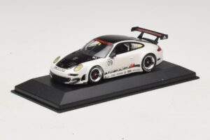 Porsche 911 997 GT3 RSR #9 Presentation 2009 Minichamps 1:43 400096909 Métal — image 2 sur 4