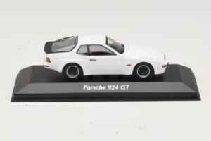 Porsche 924 GT Blanc Maxichamps 1:43 940066121 Métal
