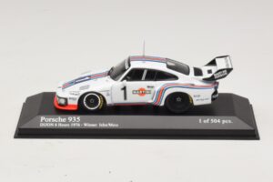 Porsche 935 Martini Racing #1 R. Stommelen / M. Schurti Winner Dijon 6 Hours 1976 Minichamps 1:43 400766311 Métal