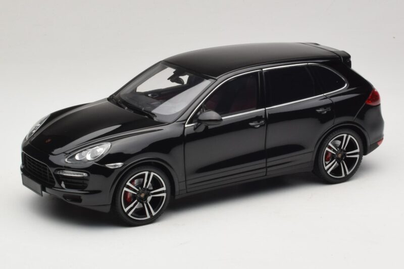Porsche Cayenne Turbo S 92A Noir Métallisé Minichamps 1:18 110062100 Métal