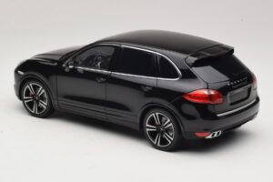 Porsche Cayenne Turbo S 92A Noir Métallisé Minichamps 1:18 110062100 Métal — image 7 sur 8