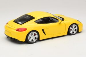 Porsche Cayman 981 Jaune Minichamps 1:18 110062220 Métal — image 3 sur 8