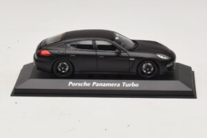 Porsche Panamera 970 Turbo Noir Mat Maxichamps 1:43 940062370 Métal