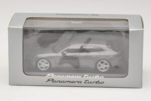 Porsche Panamera 971 Turbo Gris Métallisé Minichamps 1:43 WAP0207610H Métal — image 4 sur 4