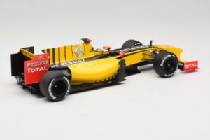 Renault R30 Showcar #11 R. Kubica F1 2010 Minichamps 1:18 150100081 Métal — image 2 sur 6