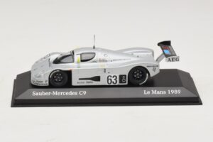 Sauber Mercedes C9 #63 J. Mass / M. Reuter / S. Dickens Winners 24 Hours of Le Mans 1989 Minichamps 1:43 B66041033 Métal