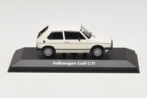 Volkswagen Golf GTI Mk1 Blanc Maxichamps 1:43 940055171 Métal
