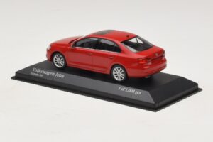 Volkswagen Jetta Mk6 Rouge Minichamps 1:43 400059001 Métal — image 3 sur 4