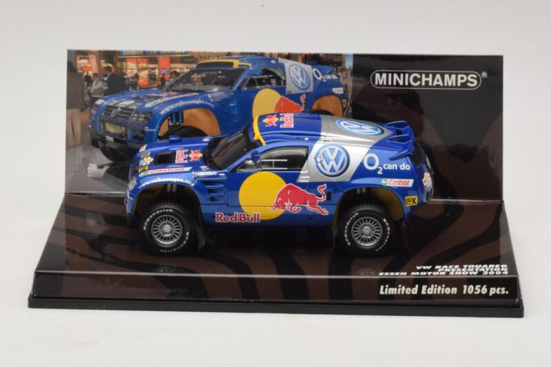 Volkswagen Race Touareg Red Bull Presentation Essen Motor Show 2004 Minichamps 1:43 Volkswagen Race Touareg Red Bull Presentation Essen Motor Show 2004 Minichamps 1:43 436045300 Métal
