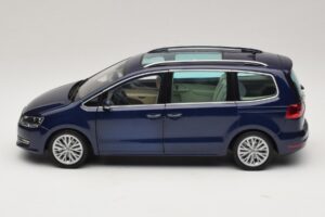 Volkswagen Sharan Blue Metallic Minichamps 1:18 110051000 Métal — image 4 sur 8