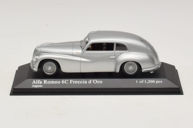 Alfa Romeo 6C 2500 Freccia d'Oro Argent Minichamps 1:43 400120480 Métal