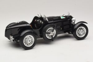Alfa Romeo 8C Monza Noir Bburago 1:18 3014-P1 Métal — image 2 sur 6