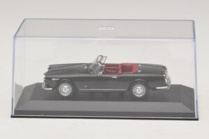 Alfa Romeo Giulia Spider Noir Minichamps 1:43 400120730 Métal — image 4 sur 5