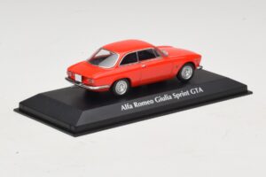 Alfa Romeo Giulia Sprint GTA Rouge Maxichamps 1:43 940120440 Métal — image 2 sur 5
