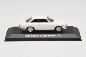 Alfa Romeo Giulia Sprint GTA Blanc Maxichamps 1:43 940120441 Métal