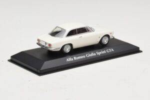 Alfa Romeo Giulia Sprint GTA Blanc Maxichamps 1:43 940120441 Métal — image 2 sur 5