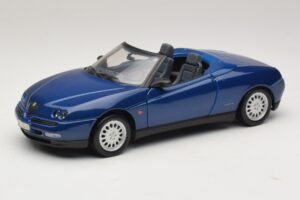 Alfa Romeo Spider 916 Bleu Maisto 1:18 31831 Métal