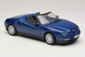 Alfa Romeo Spider 916 Bleu Maisto 1:18 31831 Métal — image 6 sur 8
