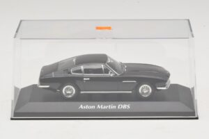 Aston Martin DBS Noir Maxichamps 1:43 940137601 Métal — image 4 sur 5
