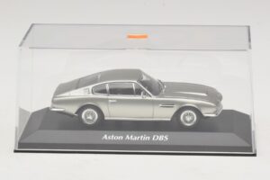 Aston Martin DBS Argent Maxichamps 1:43 940137600 Métal — image 4 sur 5