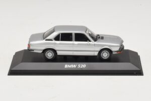 BMW 520 E12 Argent Maxichamps 1:43 940023000 Diecast