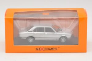BMW 520 E12 Argent Maxichamps 1:43 940023000 Diecast — image 5 sur 5
