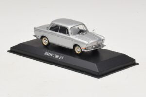 BMW 700 LS Argent Maxichamps 1:43 940023700 Métal — image 3 sur 5