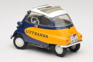 BMW Isetta 250 Lufthansa Revell 1:18 08926 Métal — image 7 sur 8