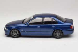 BMW M5 E39 Bleu Métallisé KK-Scale 1:18 KKDC181621 Métal — image 3 sur 6