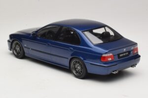 BMW M5 E39 Bleu Métallisé KK-Scale 1:18 KKDC181621 Métal — image 5 sur 6