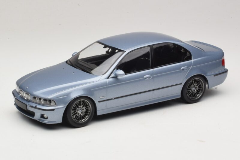 BMW M5 E39 Silverstone Blue Metallic KK-Scale 1:18 KKDC181622 Métal