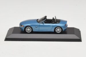 BMW Z4 E85 Bleu Clair Métallisé Boîte De Remplacement Minichamps 1:43 80420144054-R1 Diecast