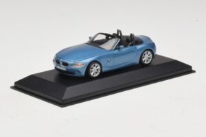 BMW Z4 E85 Bleu Clair Métallisé Boîte De Remplacement Minichamps 1:43 80420144054-R1 Diecast — image 2 sur 5