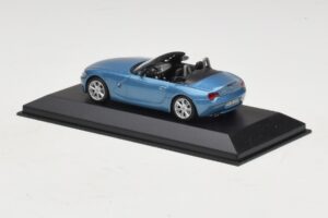 BMW Z4 E85 Bleu Clair Métallisé Boîte De Remplacement Minichamps 1:43 80420144054-R1 Diecast — image 3 sur 5