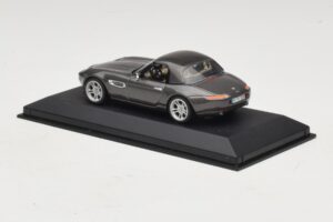 BMW Z8 E52 Hardtop Gris Minichamps 1:43 BMW022 Diecast — image 3 sur 5