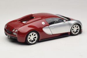 Bugatti Veyron Centenaire Edition Chrome Red Minichamps 1:18 100110851 Métal — image 3 sur 8