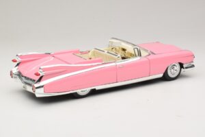Cadillac Eldorado Biarritz Rose Maisto 1:18 31813-P1 Métal — image 3 sur 8