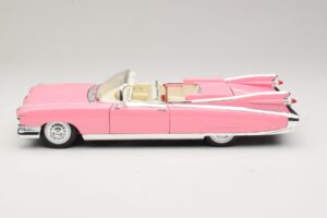 Cadillac Eldorado Biarritz Rose Maisto 1:18 31813-P1 Métal — image 4 sur 8