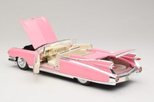 Cadillac Eldorado Biarritz Rose Maisto 1:18 31813-P1 Métal — image 5 sur 8