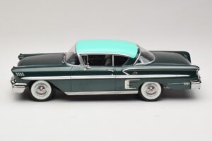 Chevrolet Bel Air Impala Coupe Vert Foncé Métallisé & Vert KK-Scale 1:18 KKDC181594 Métal — image 3 sur 6