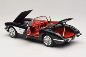 Chevrolet Corvette C1 Tuxedo Black AUTOart 1:18 71142 Diecast — image 5 sur 8