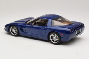 Chevrolet Corvette C5 Commemorative Edition Bleu AUTOart 1:18 71157 Métal — image 8 sur 9