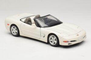 Chevrolet Corvette C5 Cabriolet Blanc Bburago 1:18 3076-P1 Métal — image 6 sur 8
