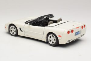Chevrolet Corvette C5 Cabriolet Blanc Bburago 1:18 3076-P1 Métal — image 7 sur 8