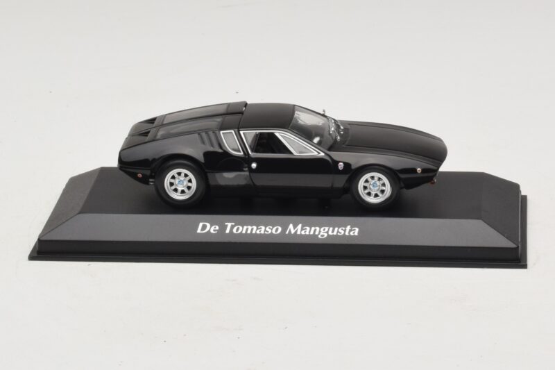 De Tomaso Mangusta Noir Maxichamps 1:43 940127121 Diecast