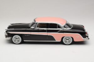 DeSoto Fireflite Sedan Noir & Rose KK-Scale 1:18 KKDC181542 Métal — image 3 sur 6