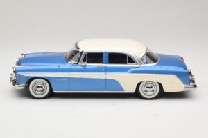 DeSoto Fireflite Sedan Bleu Métallisé & Crème KK-Scale 1:18 KKDC181544 Métal — image 3 sur 6