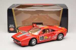 Ferrari 288 GTO #40 Rouge Bburago 1:18 3027-P4 Métal — image 8 sur 8
