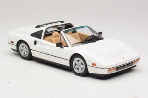 Ferrari 328 GTS US Version Blanc KK-Scale 1:18 KKDC181703 Métal — image 5 sur 7