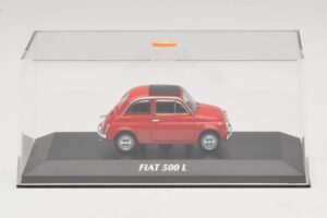 Fiat 500 L Rouge Maxichamps 1:43 940121600 Diecast — image 4 sur 5